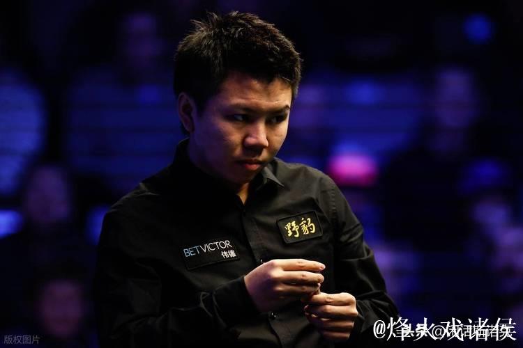 苏格兰公开赛四强战,周跃龙稳扎稳打不轻敌,韦克林激进快攻敢拼敢输;打法南辕北辙,谁能掌控节奏笑到最后 苏格兰公开赛四强战,周跃龙稳扎稳打不轻敌,韦克林激进快攻敢拼敢输;打法南辕北辙,谁能掌控节奏笑到最后